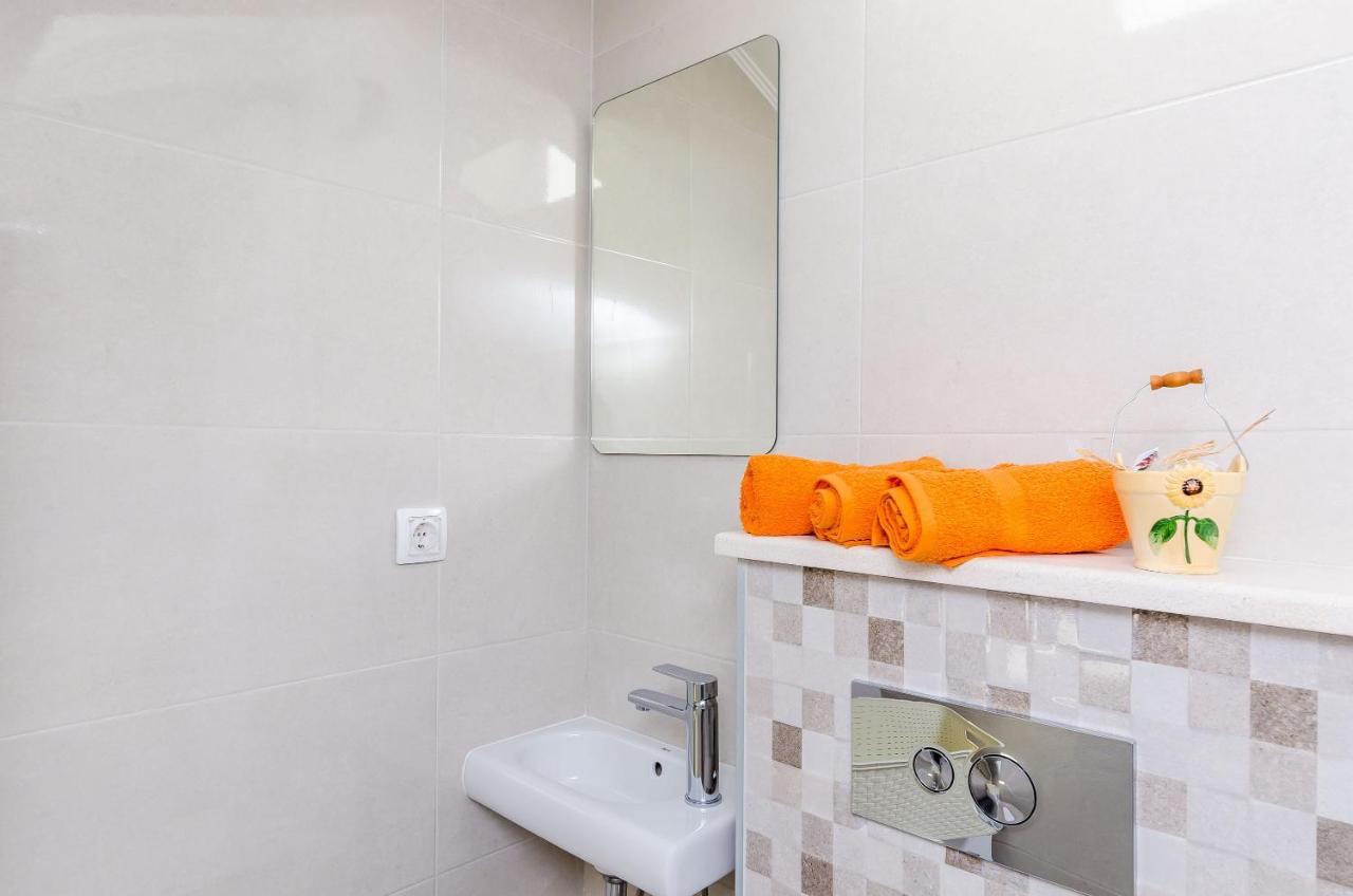 Holiday Home Barbara สตอน ภายนอก รูปภาพ